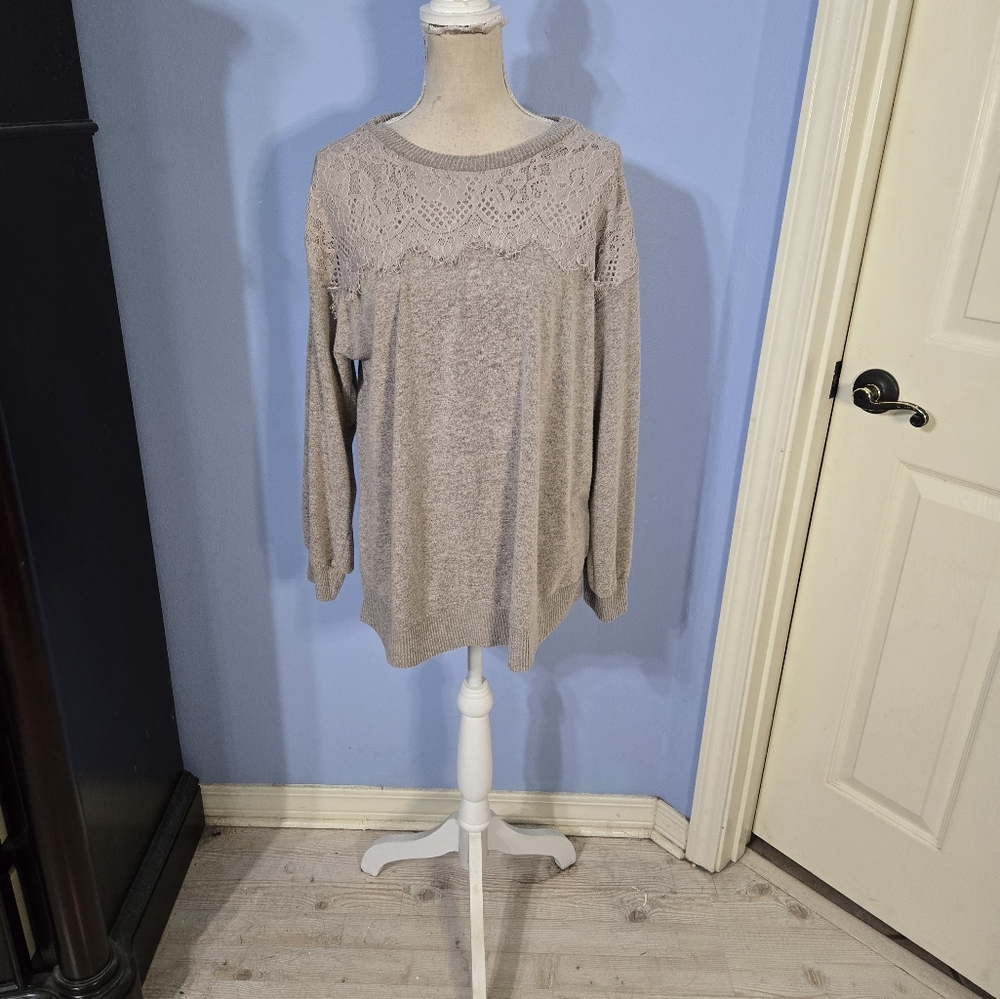 Fyve Size 1x Womens Sweater